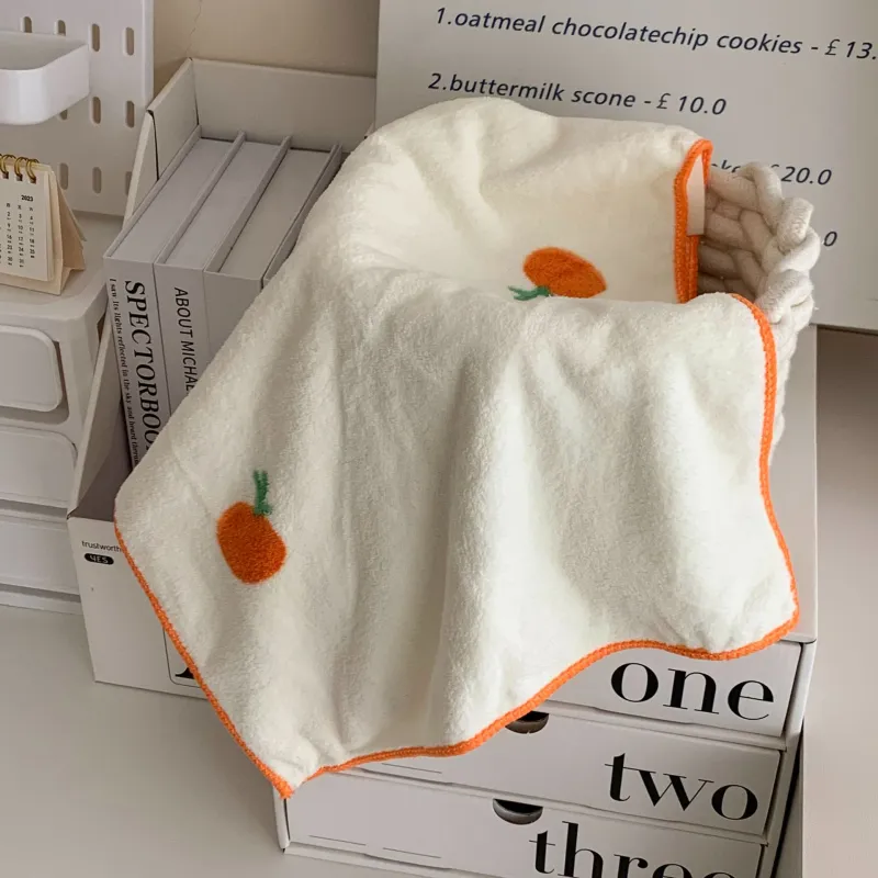 Snow bunches Towels-1