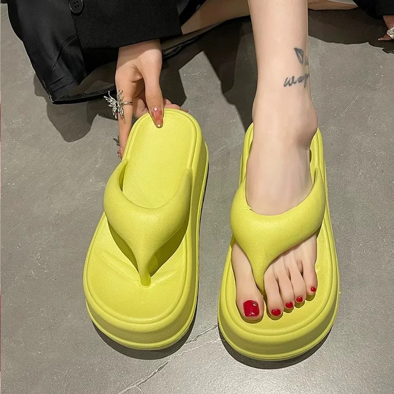 JINGEYU Platform Flip Flops Summer High Heel Slippers With A Soft And Springy Feel, Perfect For Home Use-9
