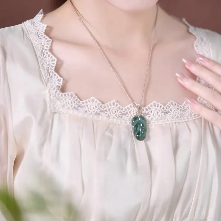 Click Ice Type Jadeite Pendants Unisex-2