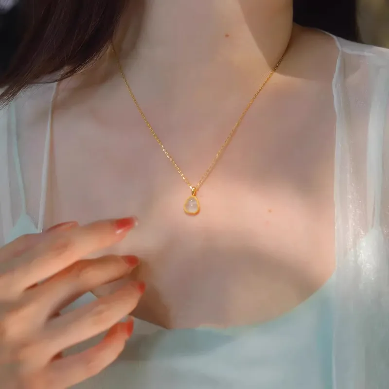 Click Ice Glutinous Jadeite Necklaces Unisex-3