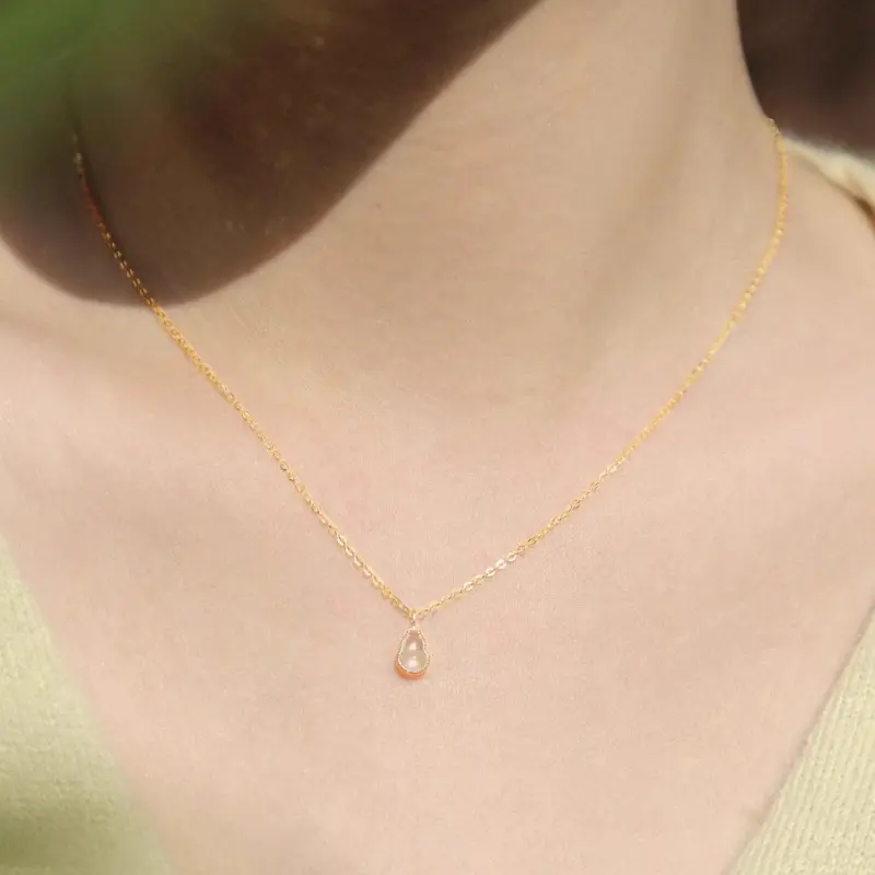 Click Ice Glutinous Jadeite Necklaces Unisex-2