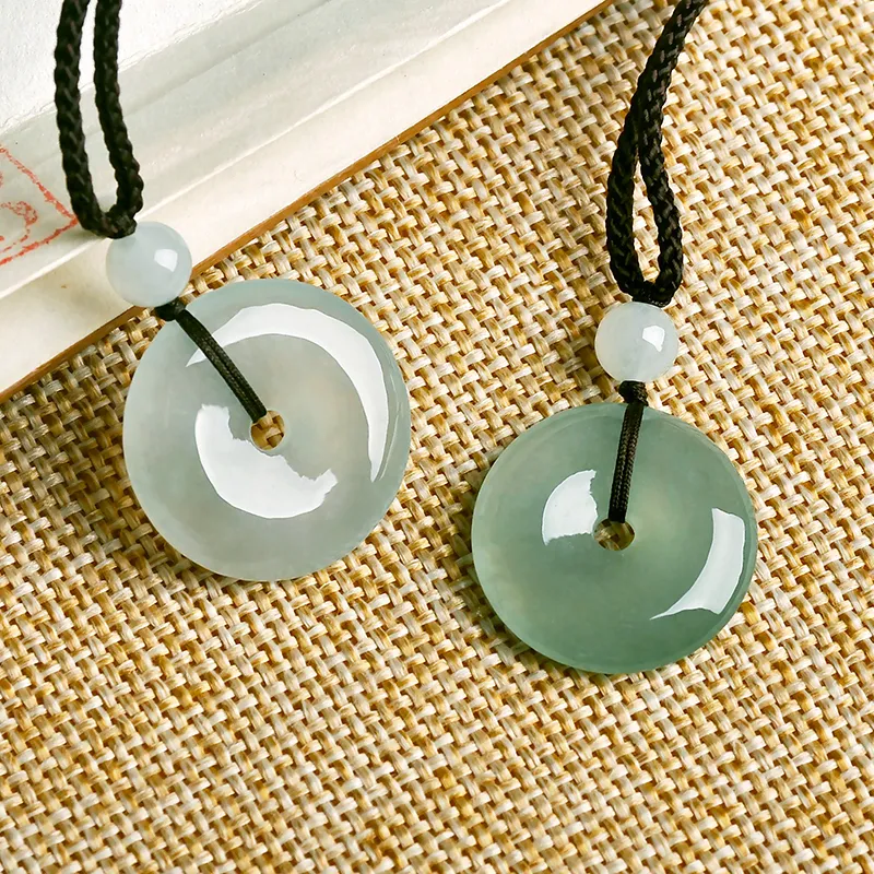Click Glutinous Jade Jadeite Necklaces Unisex-3