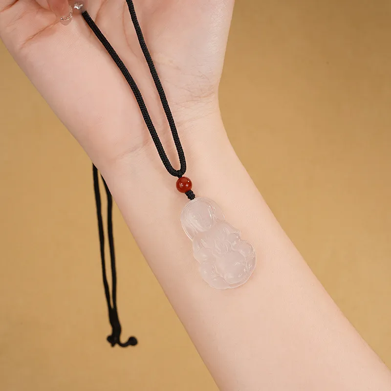 Shang Qianyi Chalcedony Necklaces Unisex-5