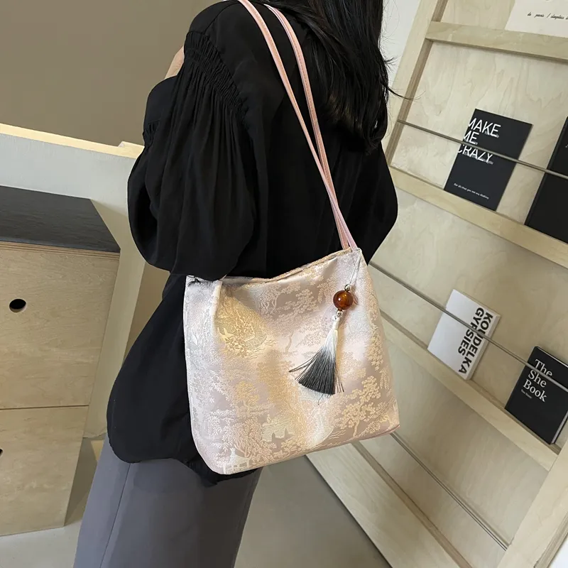 REDOO Nylon Shoulder Bag Women's Multicolor-14