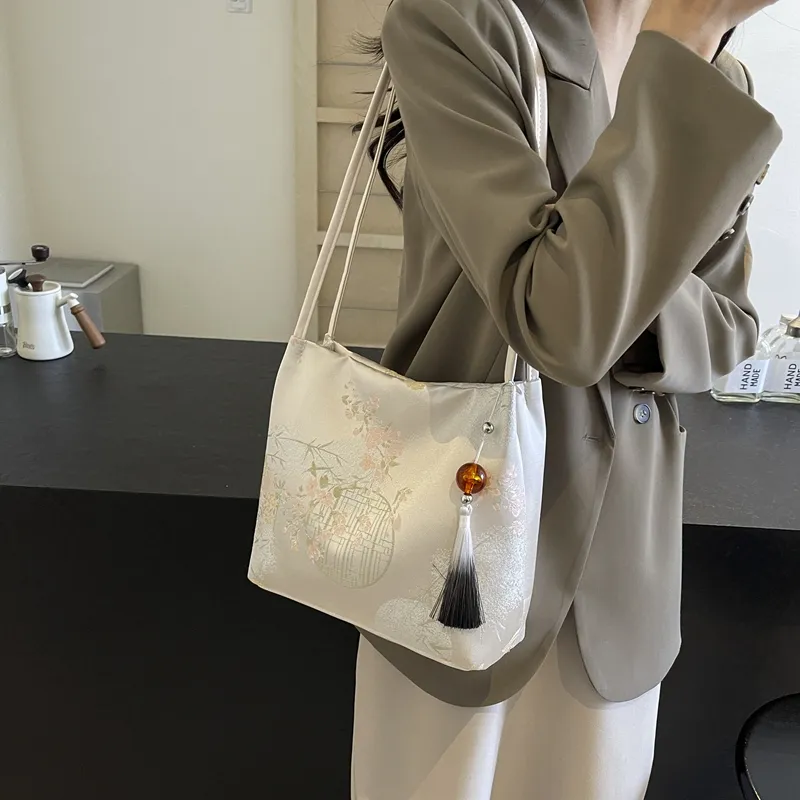 REDOO Nylon Shoulder Bag Women's Multicolor-26