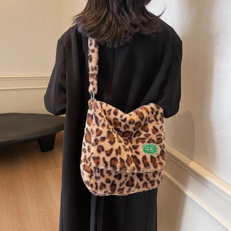 REDOO Plush Shoulder Bag Women's Black Ecru/Leopard Print Brown-13