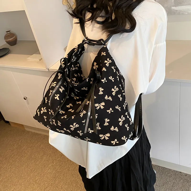 REDOO Special Material Shoulder Bag Women's Black-3