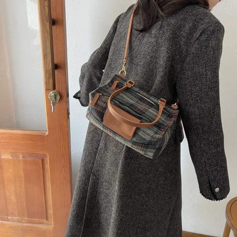 REDOO Woolen Crossbody Bag, Handbag Regular Women's Black/Coffee/Brown-17