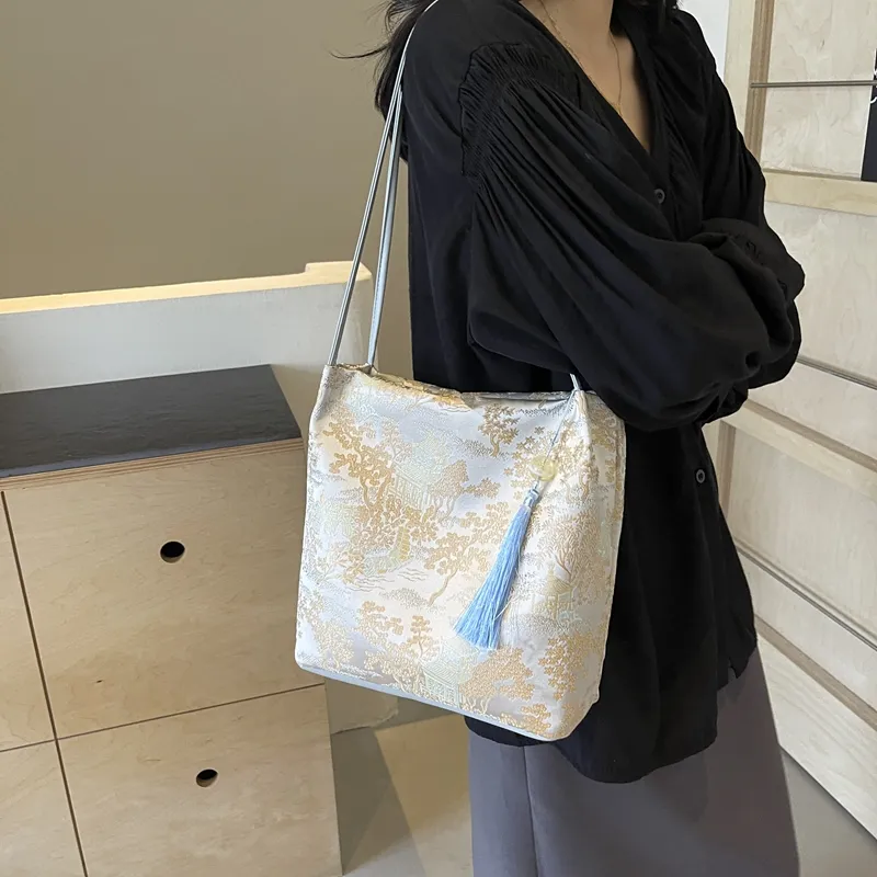 REDOO Nylon Shoulder Bag Women's Multicolor-22