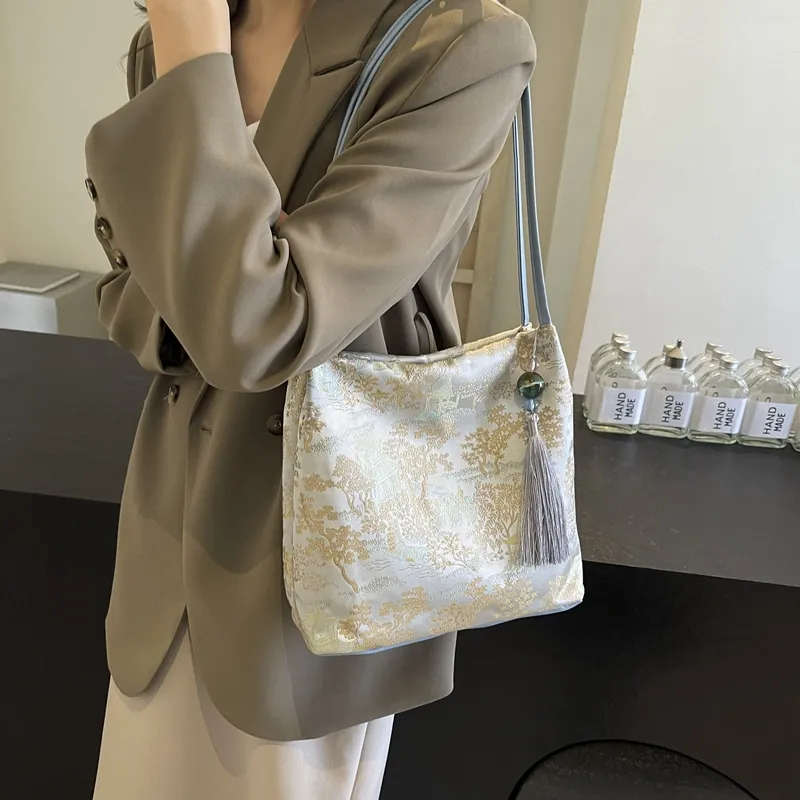 REDOO Nylon Shoulder Bag Women's Multicolor-6