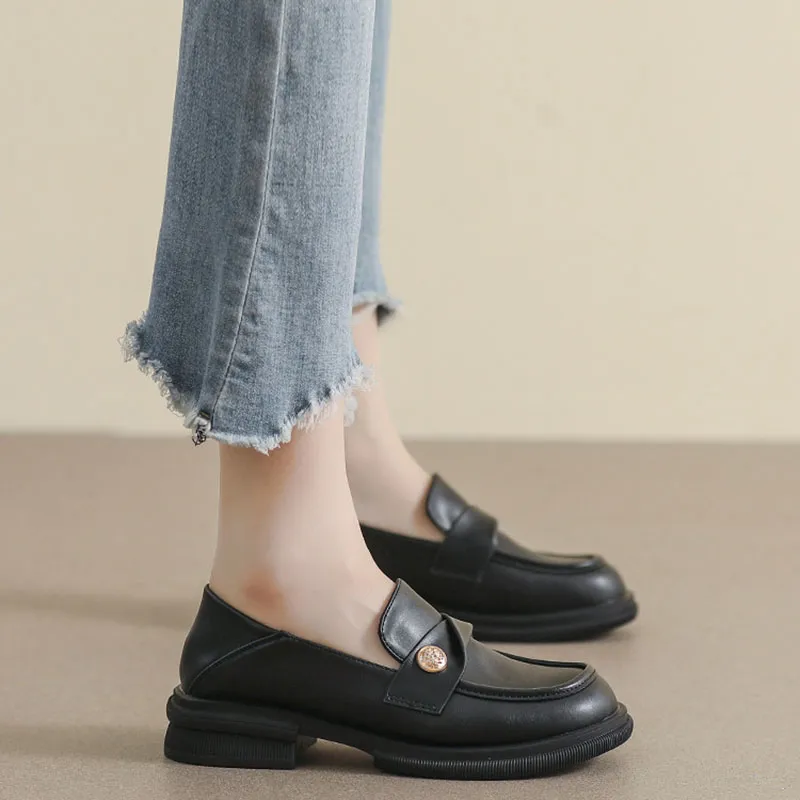 Than Than Me Loafers Women's Black-5
