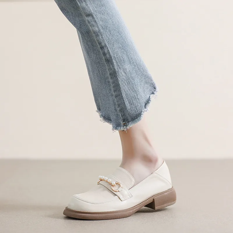 Than than me Loafers Women's Apricot/Black-7