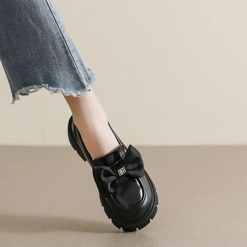 Than Than Me Loafers Women's Black-2