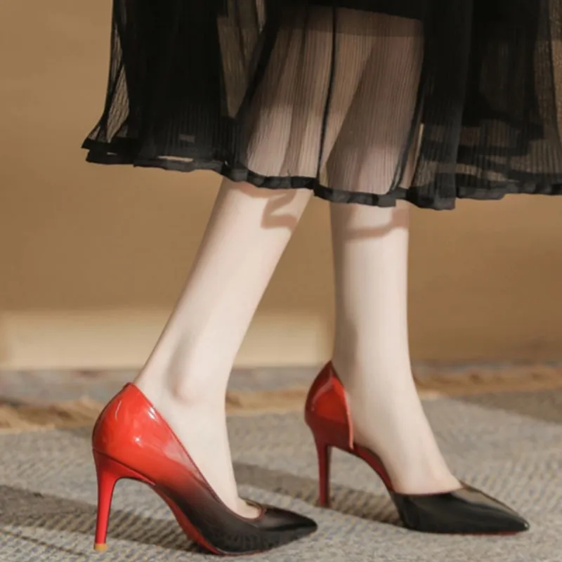 Than Than Me Slim Heel High Heels Women's Black Red Gradient-2