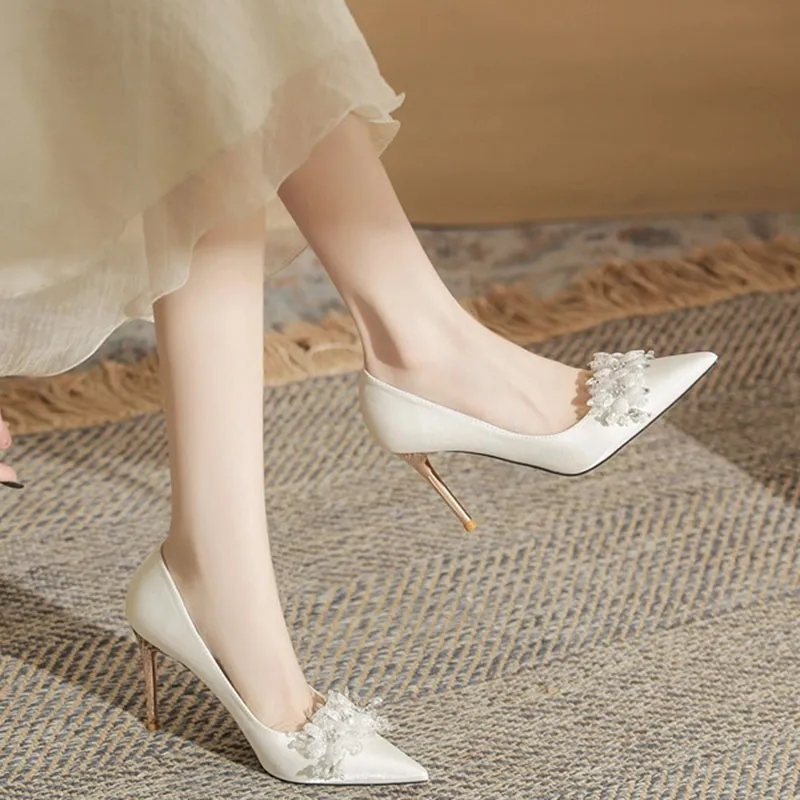 Than Than Me Slim Heel High Heels Women's White-1
