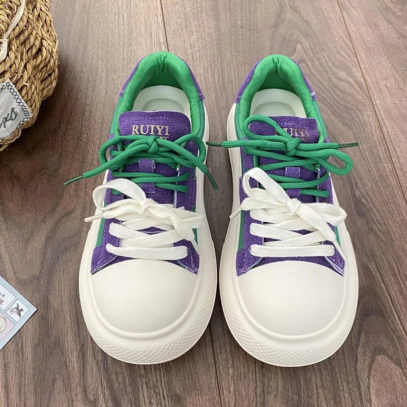 Than Than Me Low Top Skateboard Shoes Women's-9
