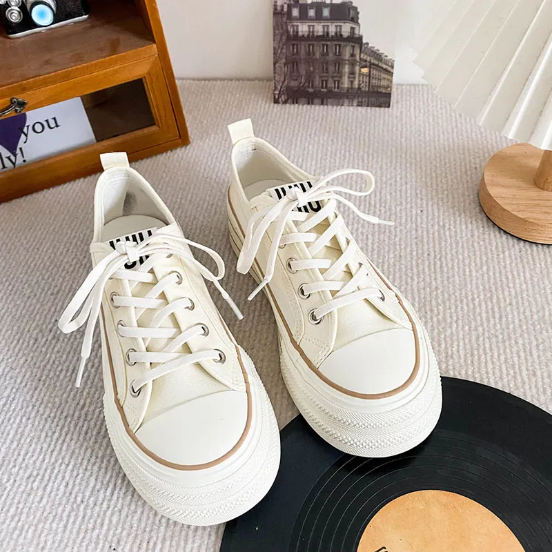 Than Than Me Slip Resistant Low Top Skateboard Shoes Women's Beige-3