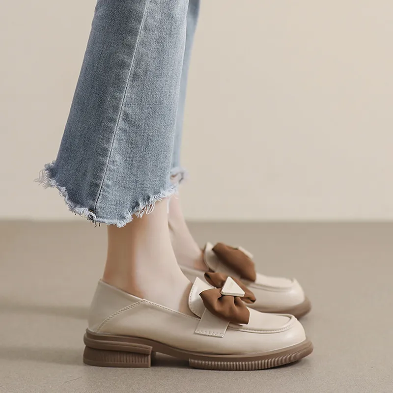 Than than me Loafers Women's Black/Beige-6