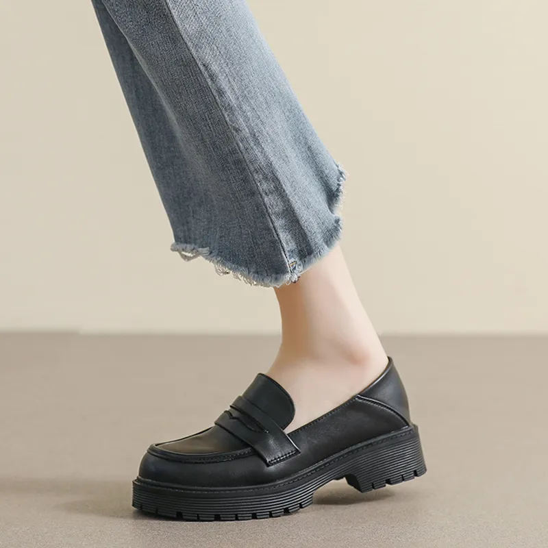 Than Than Me Loafers Women's Black-9