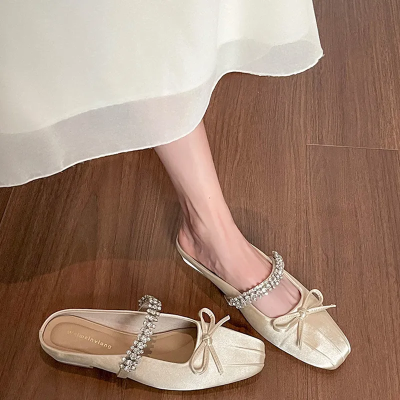 Than Than Me Rubber Sole Slip Resistant Closed Toe Slippers Women's-8