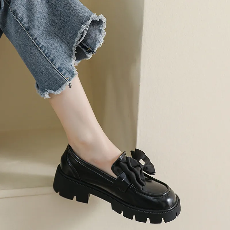 Than Than Me Loafers Women's Black-4