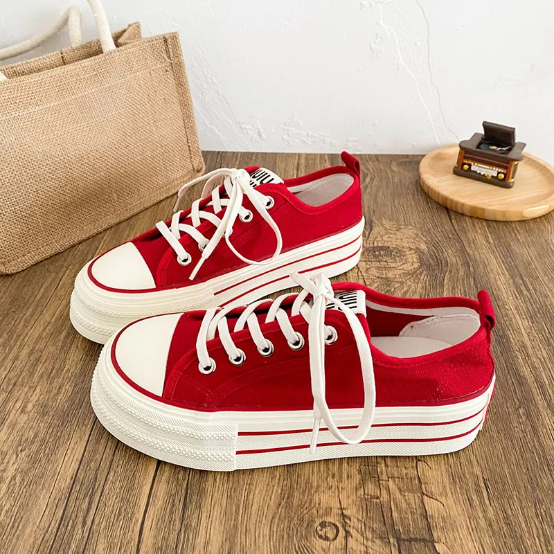 Than Than Me Slip Resistant Low Top Skateboard Shoes Women's Red-1