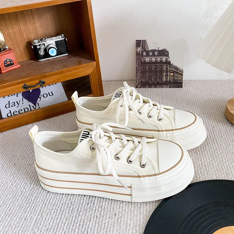 Than Than Me Slip Resistant Low Top Skateboard Shoes Women's Beige-2