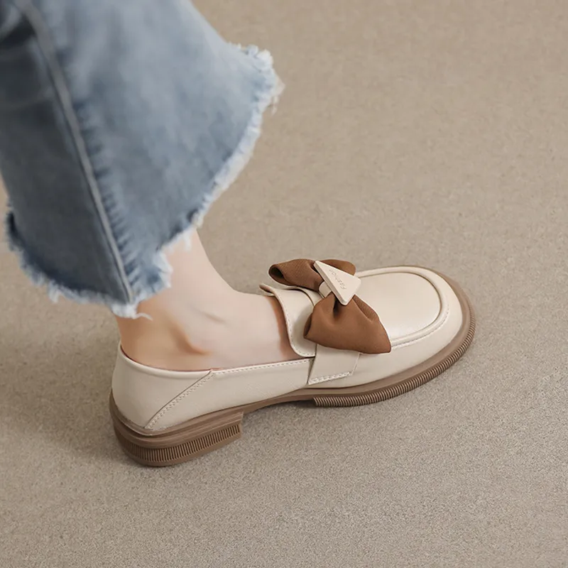 Than than me Loafers Women's Black/Beige-9