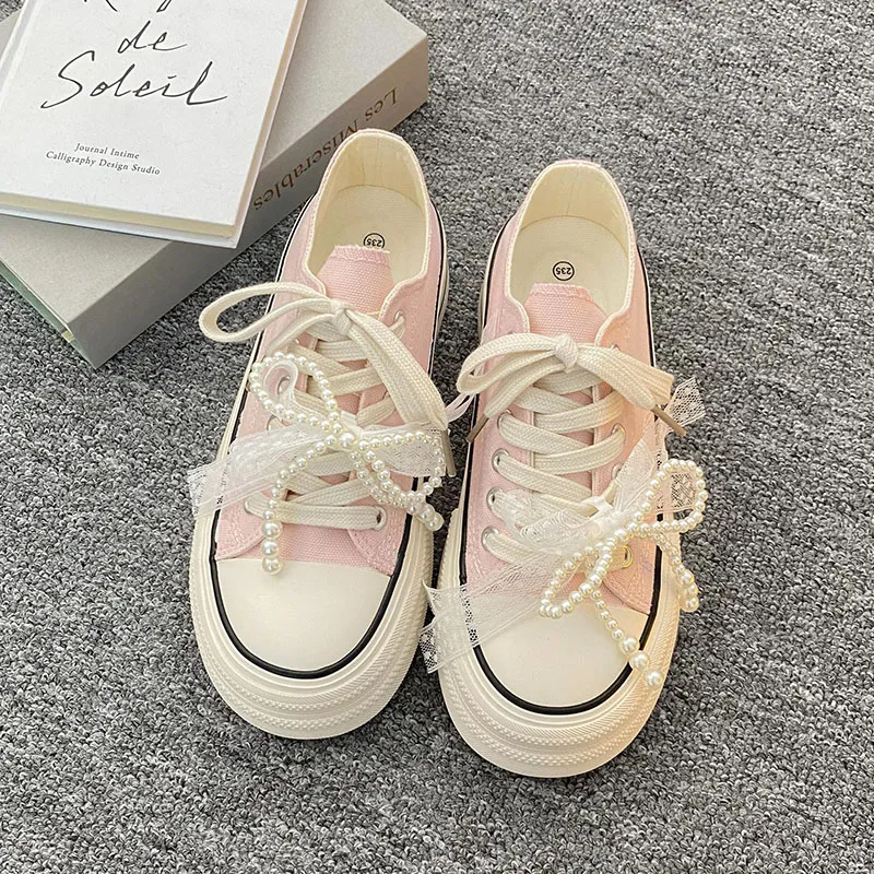 Than Than Me Low Top Skateboard Shoes Women's-7