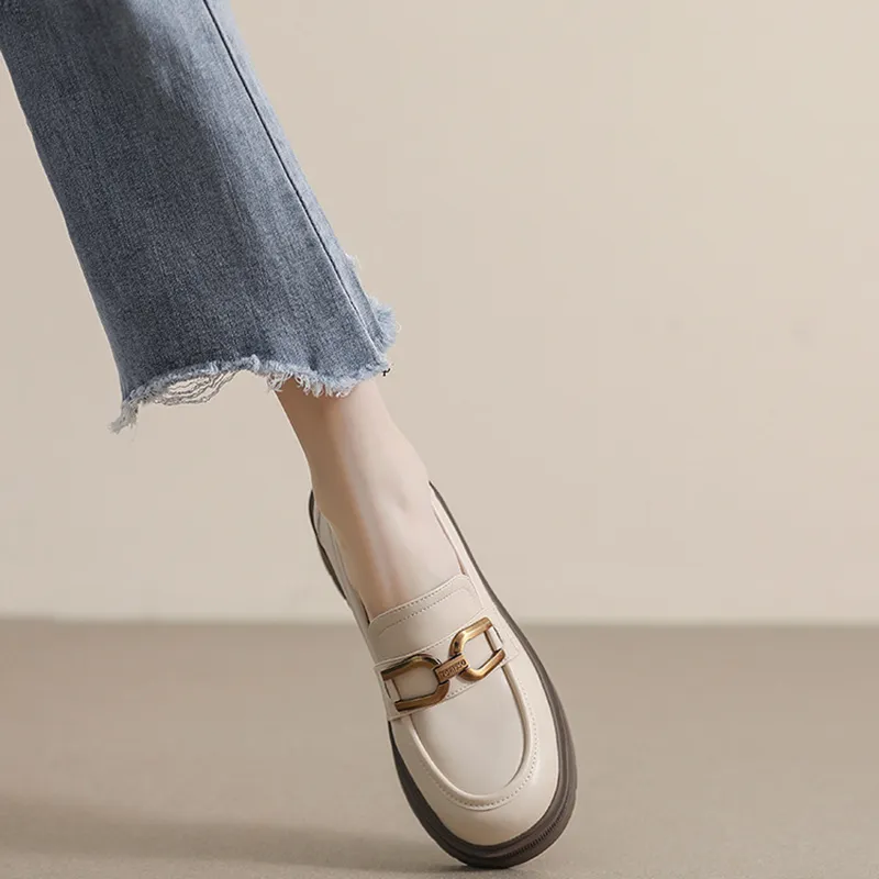 Than than me Loafers Women's Apricot/Black-6