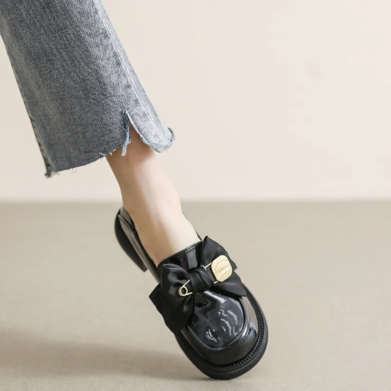 Than Than Me Loafers Women's Black-1