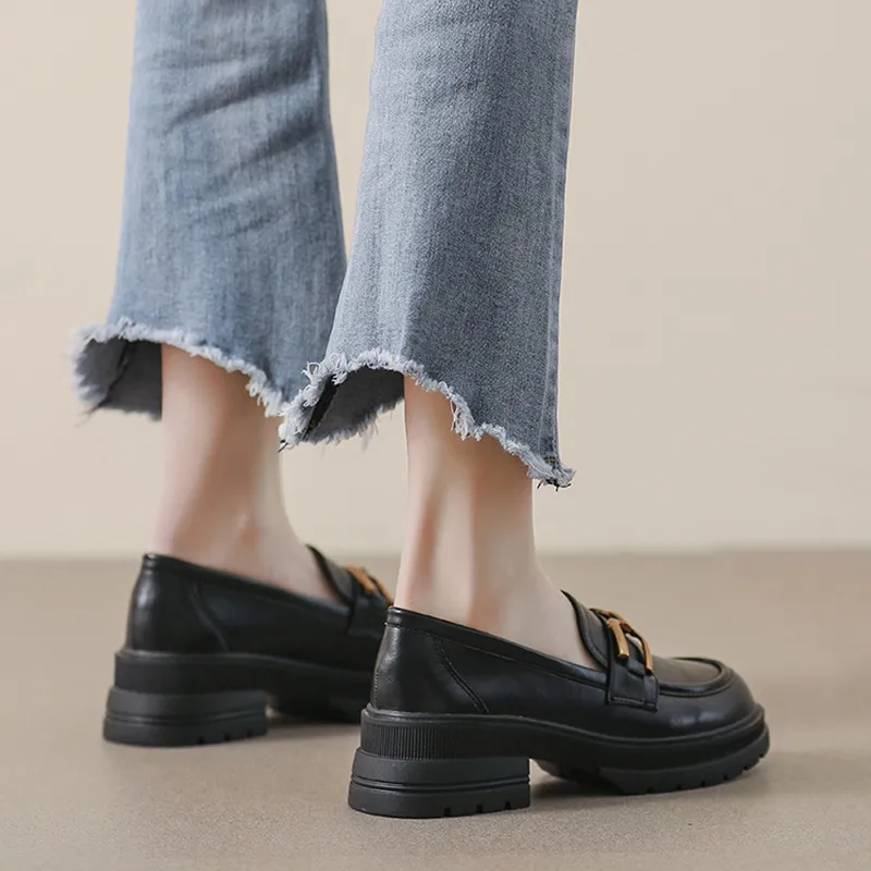 Than than me Loafers Women's Apricot/Black-3