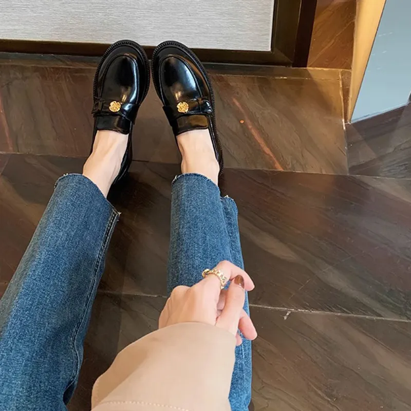 Than Than Me Loafers Women's Black-5