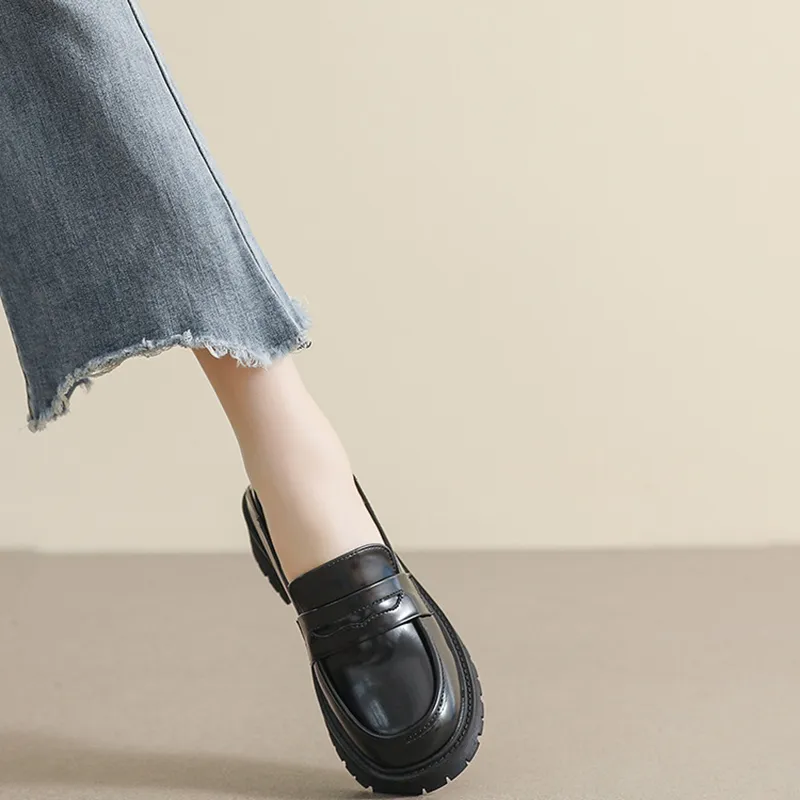 Than Than Me Loafers Women's Black-1
