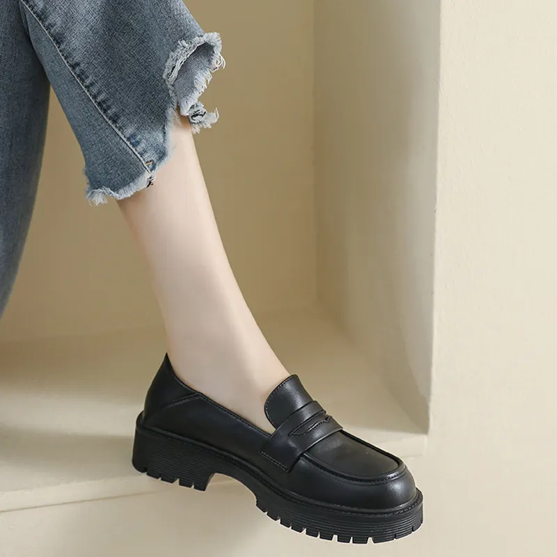 Than Than Me Loafers Women's Black-8