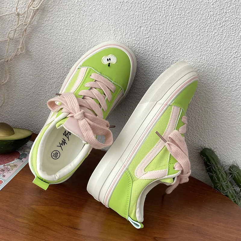 Than Than Me Slip Resistant Low Top Skateboard Shoes Women's-18