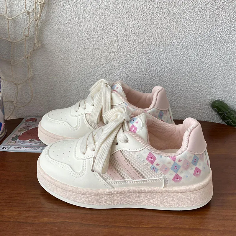 Than Than Me Low Top Skateboard Shoes Women's-6