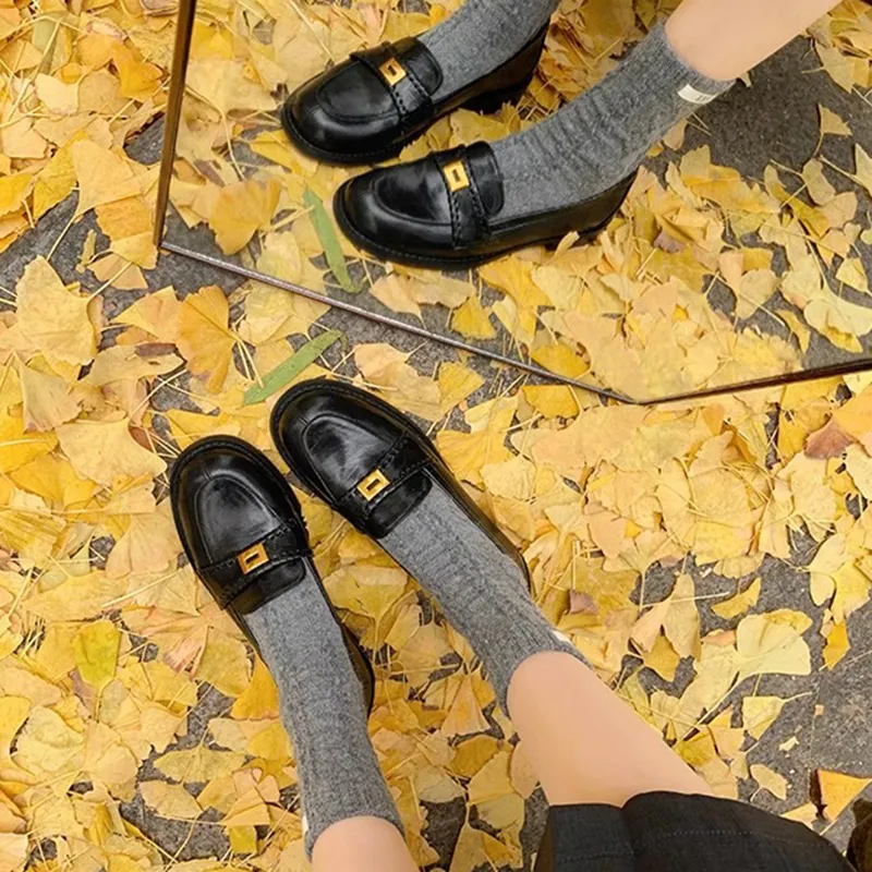 Than than me Loafers Women's Black/Brown-2