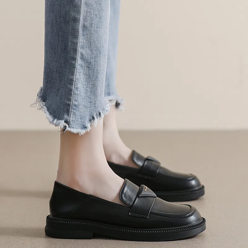 Than than me Loafers Women's Apricot/Black-2