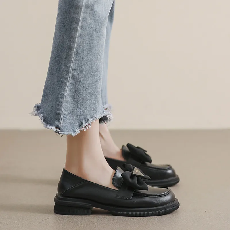 Than than me Loafers Women's Black/Beige-2