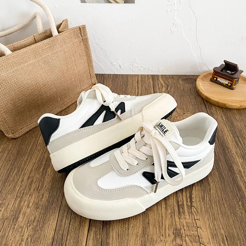 Than Than Me Slip Resistant Low Top Skateboard Shoes Women's White Black-3