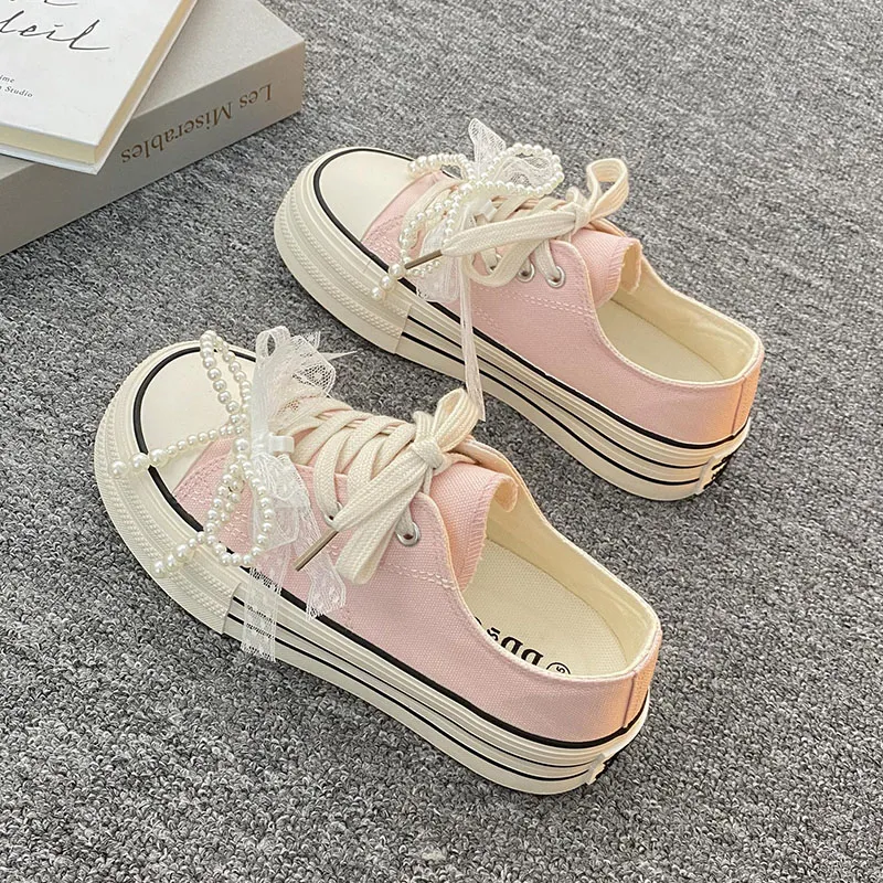 Than Than Me Low Top Skateboard Shoes Women's-6