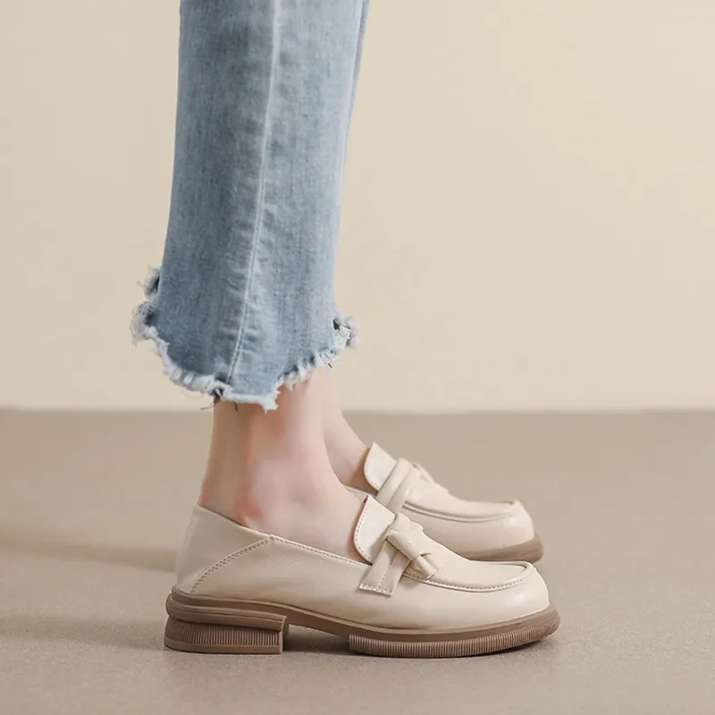 Than than me Loafers Women's Apricot/Black-7