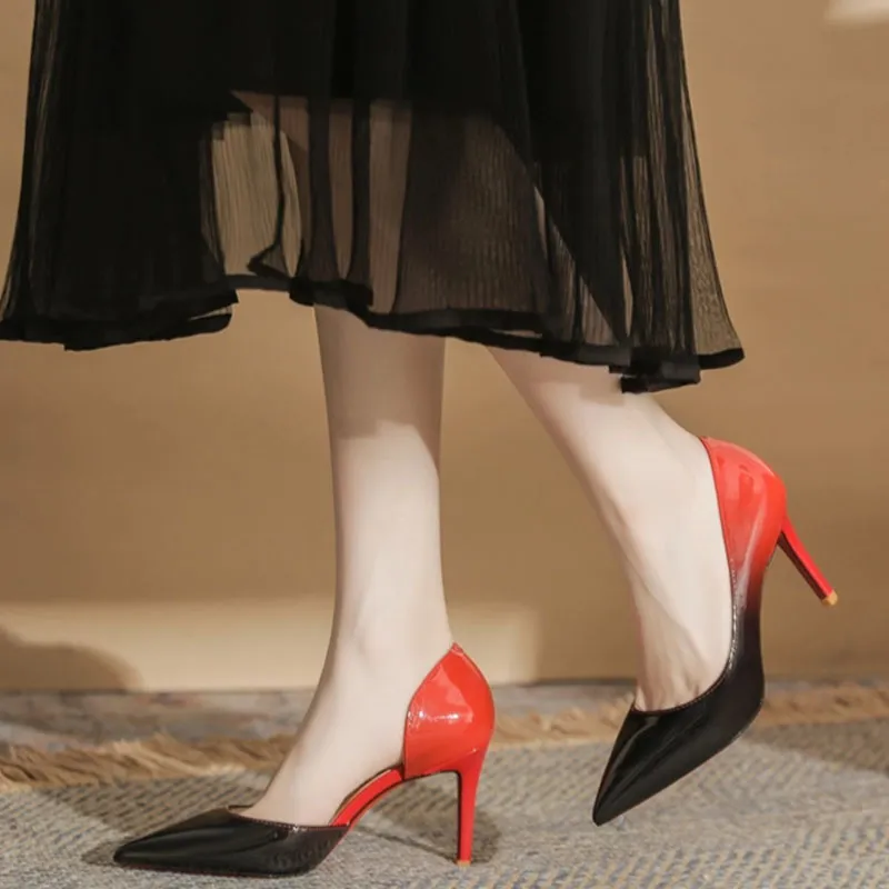 Than Than Me Slim Heel High Heels Women's Black Red Gradient-1