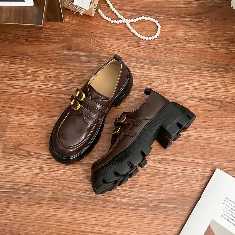 Than than me Loafers Women's Black/Coffee-5