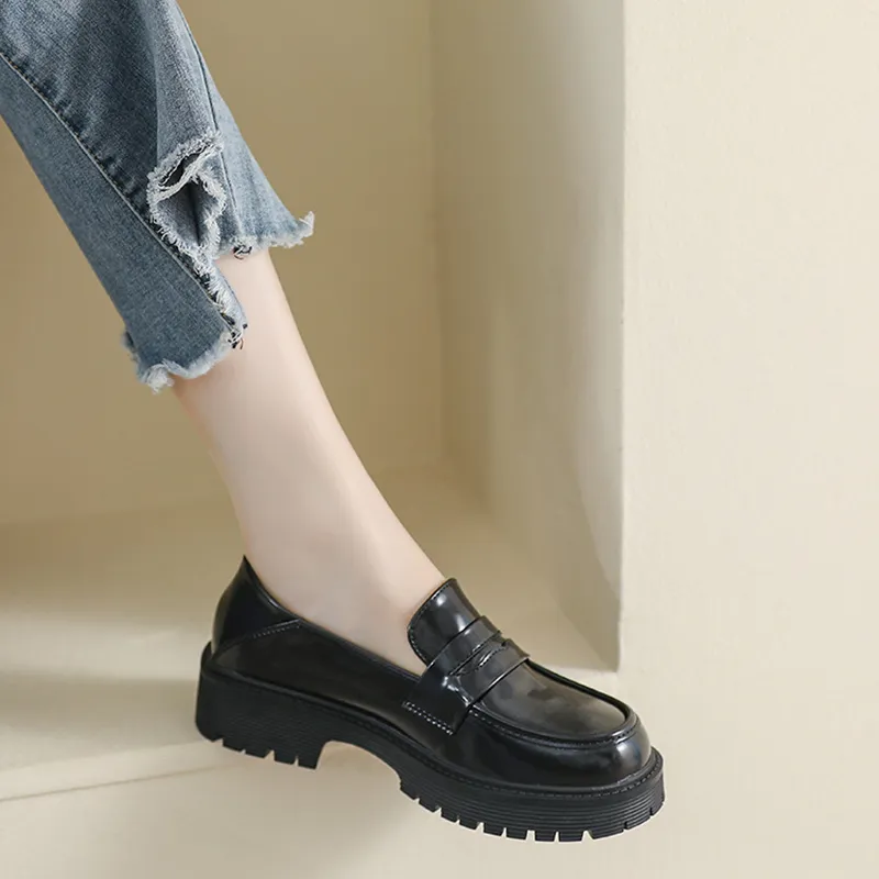Than Than Me Loafers Women's Black-4