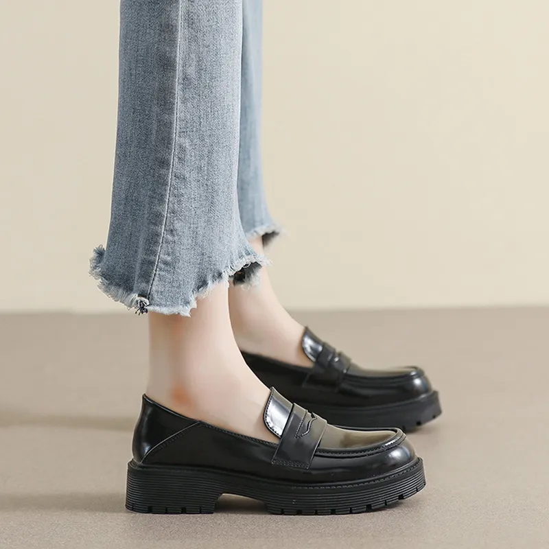 Than Than Me Loafers Women's Black-2