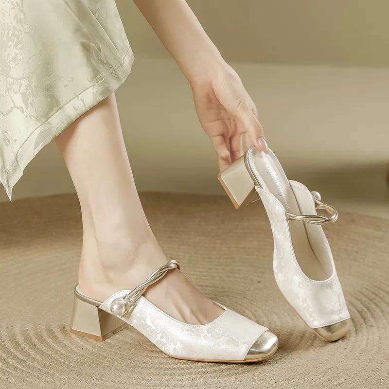 TATAYA Rubber Sole Abrasion Resistant Closed Toe Slippers Women's-1