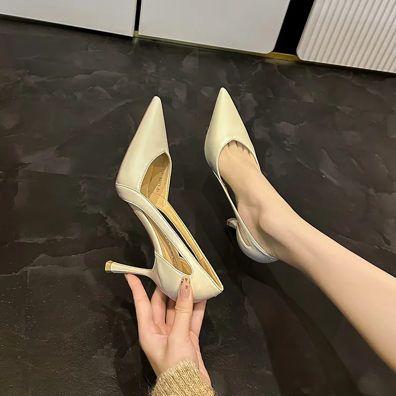 TATAYA Slim Heel High Heels 6cm Women's-1