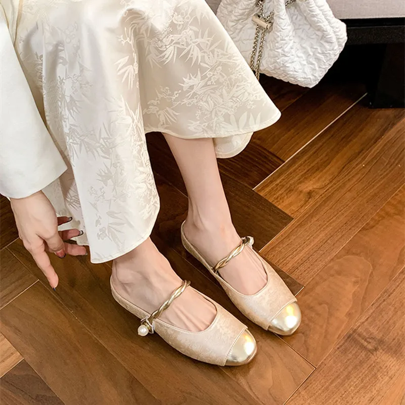 TATAYA Closed Toe Slippers Women's-3